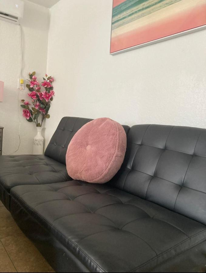 Cozy Studio…With Private Entrance ラスベガス エクステリア 写真